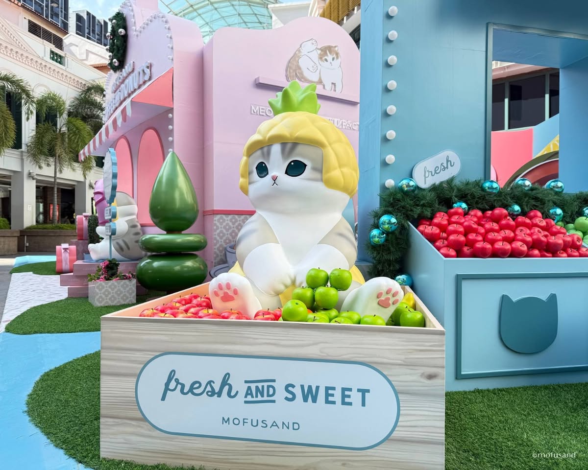 Mofusand Festive Fun: Bugis Town's Cat Celebration!